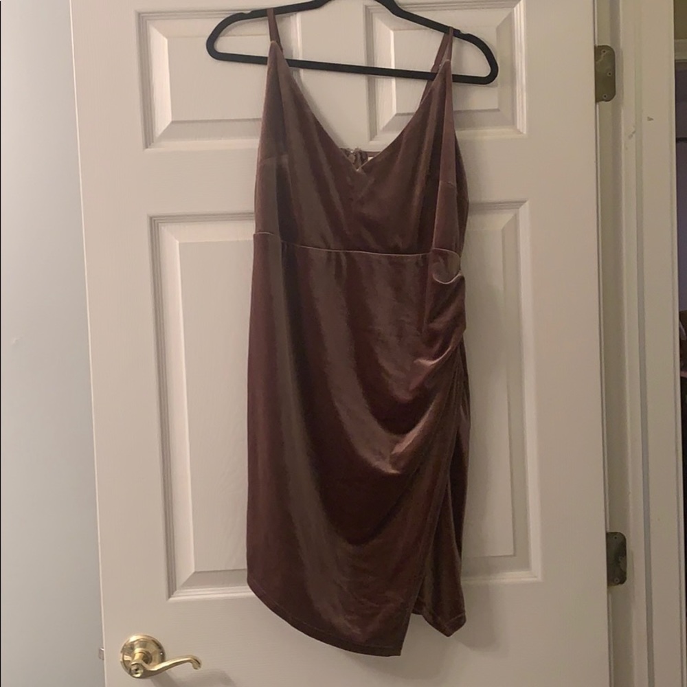 Forever 21 crushed velvet party dress
